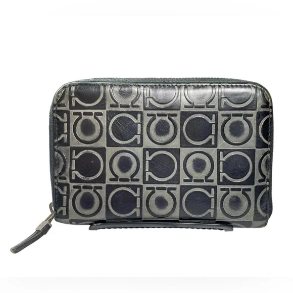 ⭐️Salvatore Ferragamo Black and Gray Wallet - Picture 10 of 11